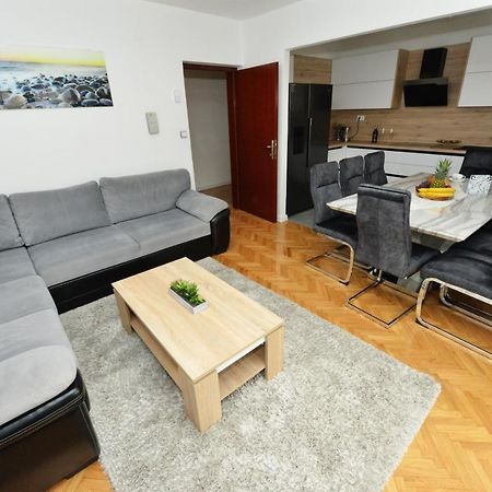 Apartmani Ivan Kaštela エクステリア 写真