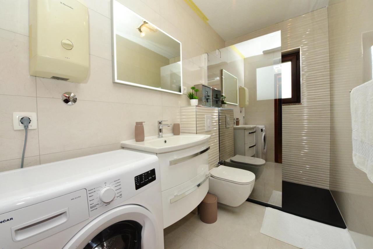 Apartmani Ivan Kaštela エクステリア 写真