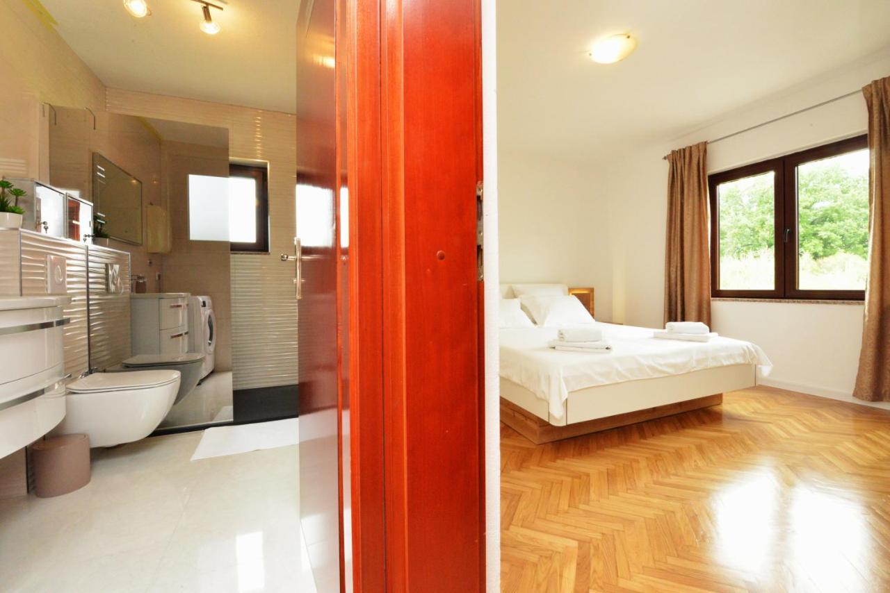 Apartmani Ivan Kaštela エクステリア 写真