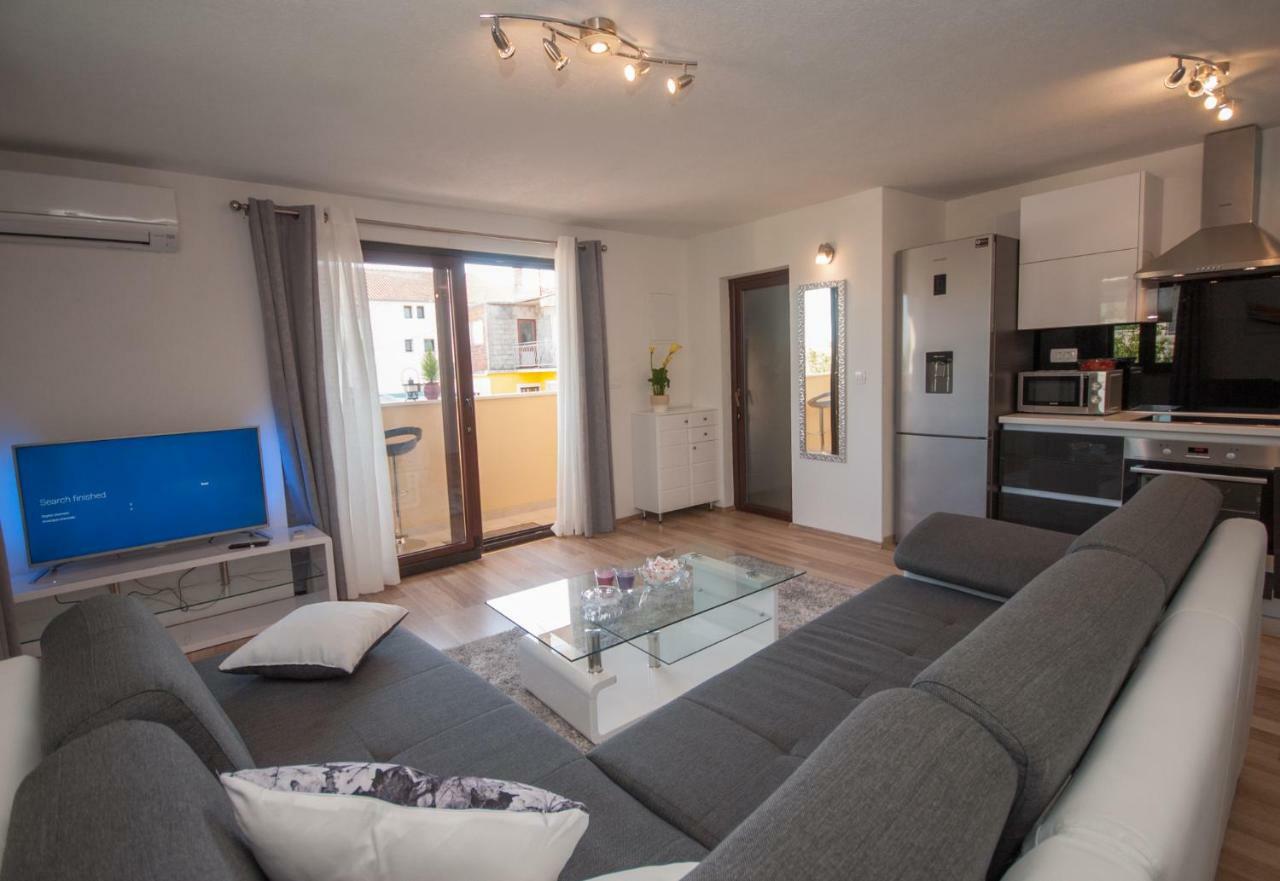 Apartmani Ivan Kaštela エクステリア 写真