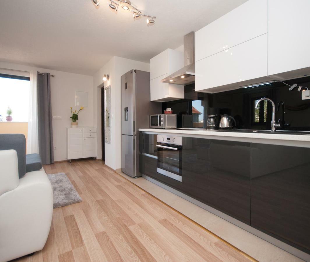 Apartmani Ivan Kaštela エクステリア 写真