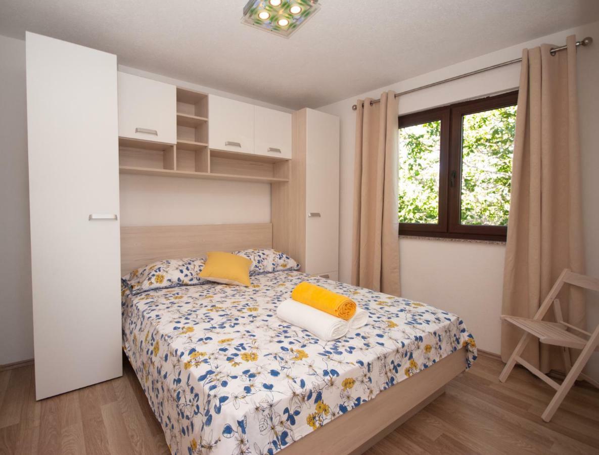 Apartmani Ivan Kaštela エクステリア 写真