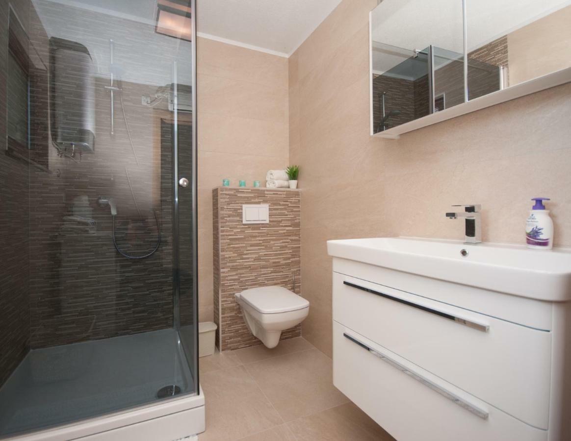 Apartmani Ivan Kaštela エクステリア 写真